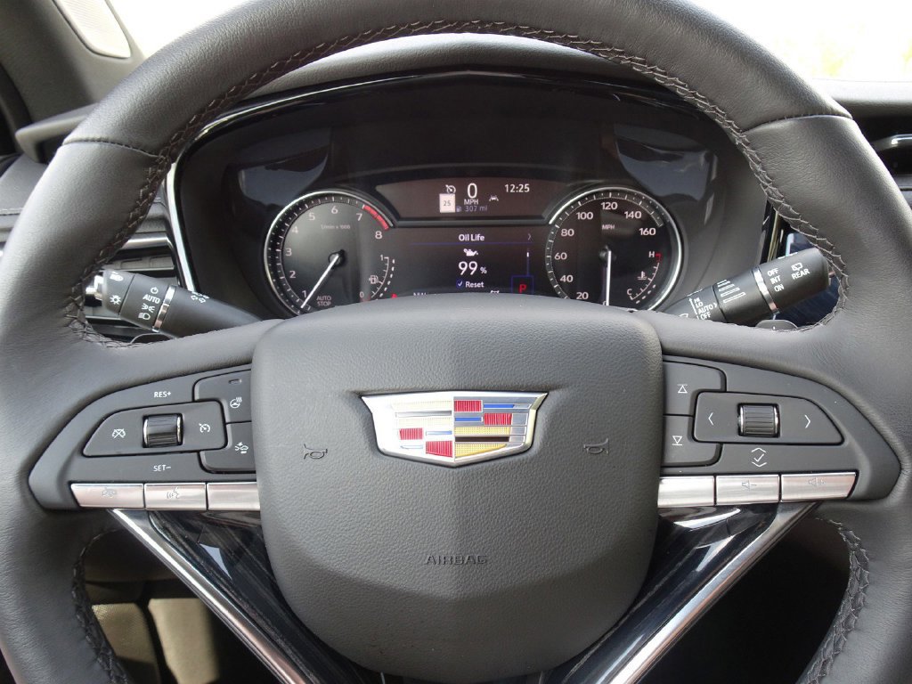 Certified 2025 Cadillac XT6 Premium Luxury AWD/4WD image 20