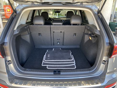 Certified 2023 Volkswagen Taos SE w/ Panoramic Sunroof Package AWD/4WD image 16