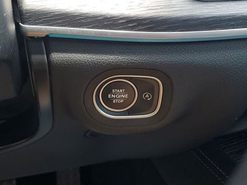 Used 2023 Mercedes-Benz GLS 450 4MATIC image 36