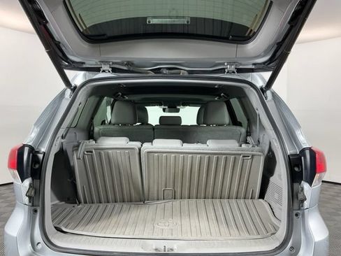 Used 2017 Toyota Highlander XLE AWD/4WD image 29