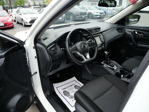 Used 2019 Nissan Rogue SV AWD/4WD image 9
