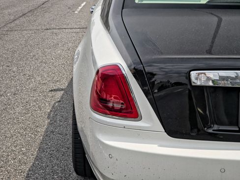 Used 2012 Rolls-Royce Ghost RWD image 14