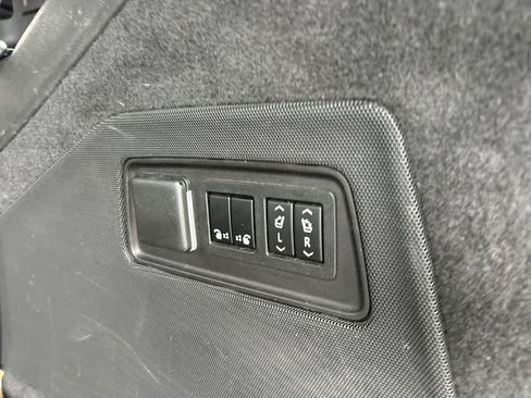 Used 2021 Cadillac Escalade Sport Platinum image 42