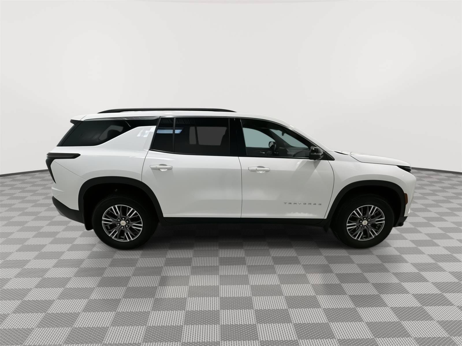 Used 2024 Chevrolet Traverse LT w/ LPO, Floor Liner Package AWD/4WD image 6