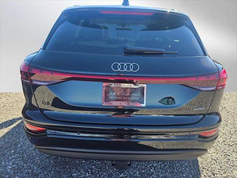 New 2025 Audi Q6 e-tron Premium image 4