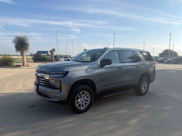 Used 2025 Chevrolet Tahoe LT w/ Comfort Package RWD image 3
