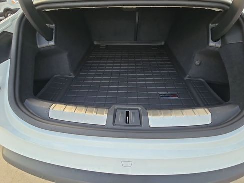 Used 2020 Porsche Taycan Turbo S image 27