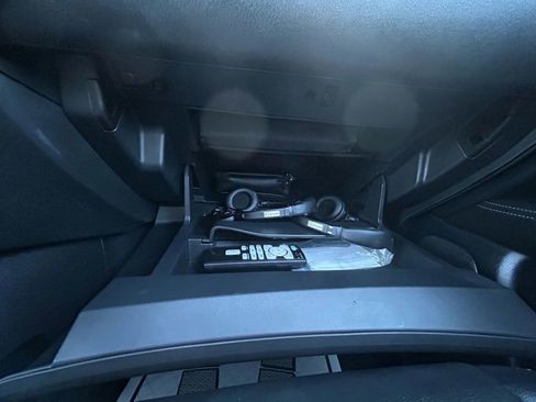 Used 2019 Nissan Pathfinder Platinum image 16