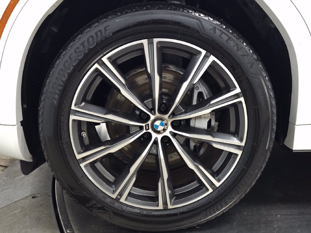Used 2024 BMW X6 xDrive40i w/ Parking Assistance Package AWD/4WD image 13