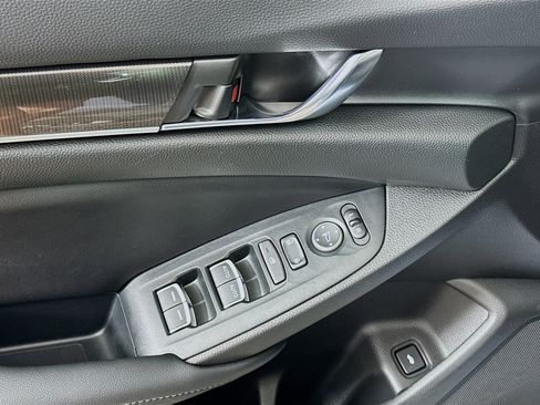 Used 2022 Honda Accord Sport image 15