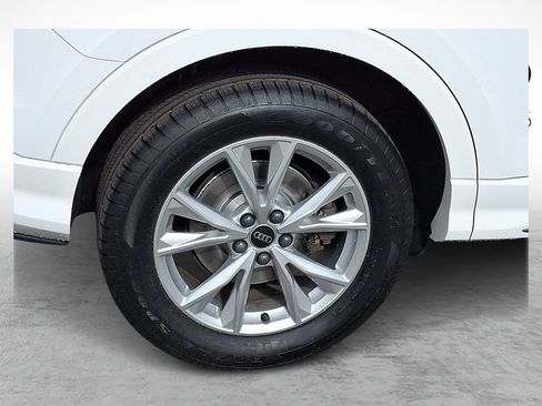 Certified 2023 Audi Q3 2.0T Premium w/ Convenience Package AWD/4WD image 7