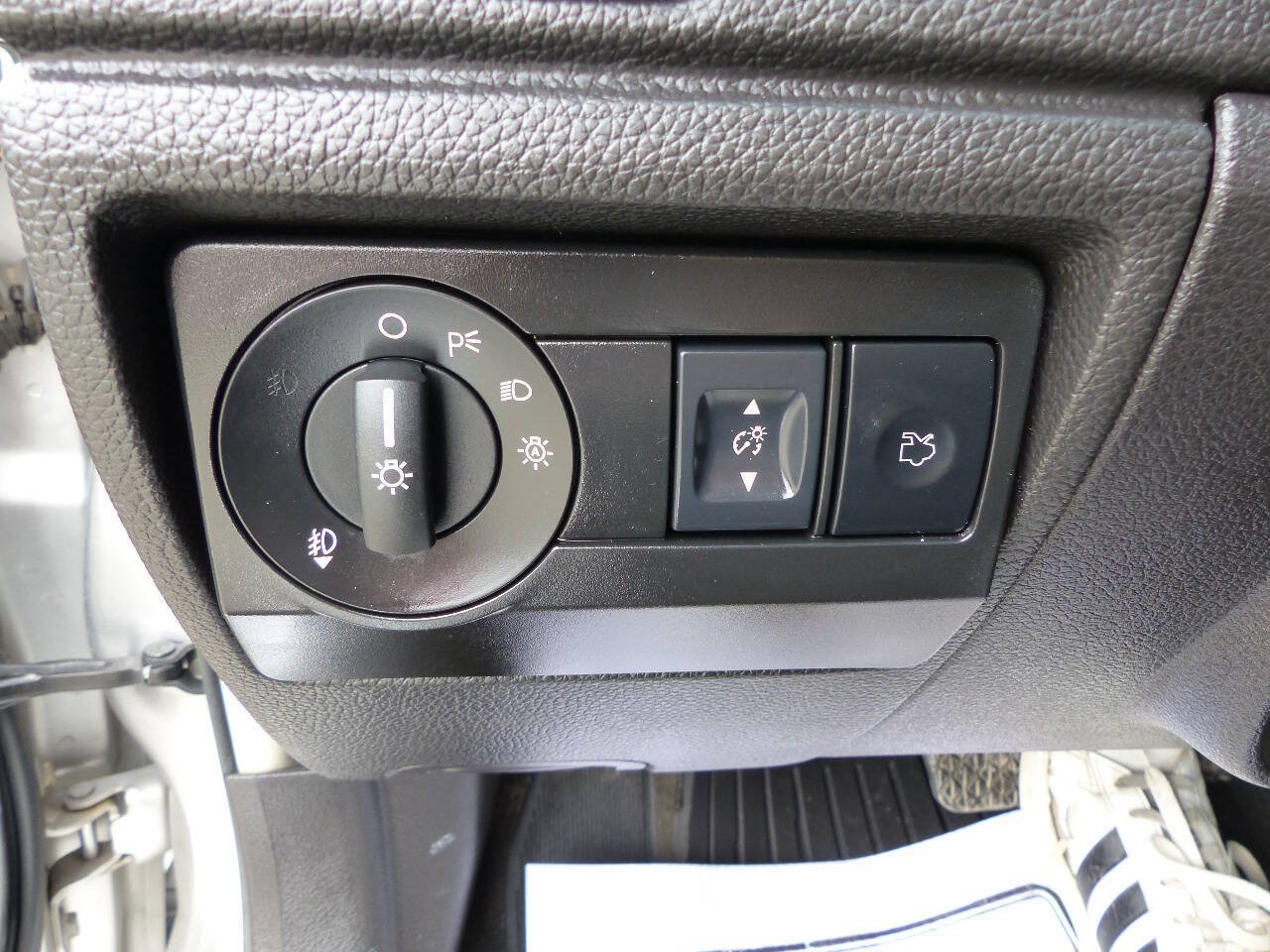 Used 2012 Ford Fusion SEL FWD image 24