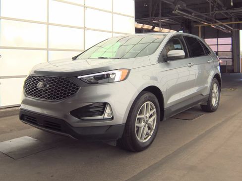 Used 2024 Ford Edge SEL w/ Convenience Package AWD/4WD image 2