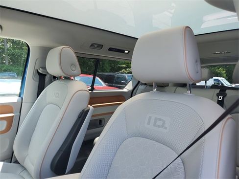 New 2025 Volkswagen ID. Buzz Pro S Plus image 16