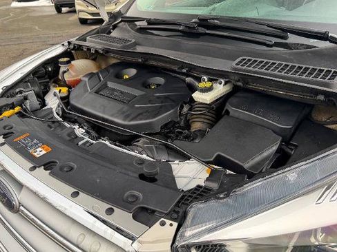 Certified 2017 Ford Escape Titanium image 39