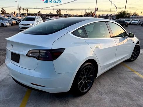 Used 2019 Tesla Model 3 Standard Range Plus RWD image 9