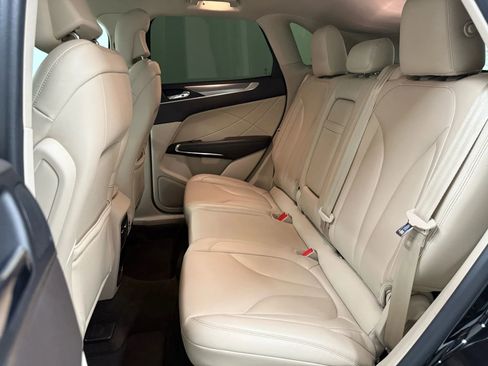 Used 2019 Lincoln MKC Premiere image 42