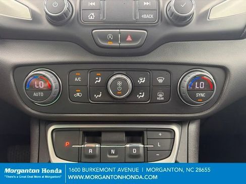 Used 2024 GMC Terrain SLT AWD/4WD image 20