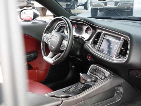 Used 2019 Dodge Challenger SRT Hellcat Redeye image 17