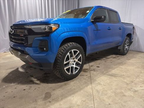 Used 2023 Chevrolet Colorado Z71 w/ Z71 Convenience Package 2 image 7