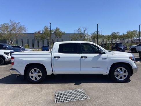 Used 2018 Toyota Tundra SR5 w/ SR5 Upgrade Package RWD image 2