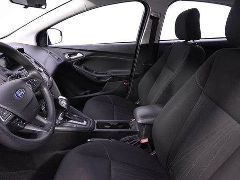 Used 2016 Ford Focus SE FWD image 13