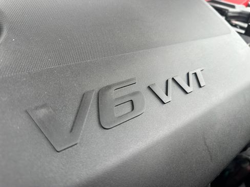 Used 2024 Buick Enclave Premium image 29