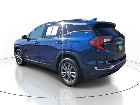 Used 2023 GMC Terrain SLT image 4