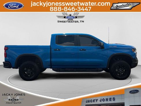 Used 2022 Chevrolet Silverado 1500 ZR2 w/ Technology Package AWD/4WD image 6
