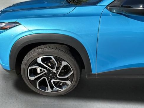 Used 2025 Chevrolet Trax RS w/ Driver Confidence Package FWD image 33