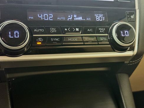 Used 2019 Subaru Outback 2.5i Premium image 18