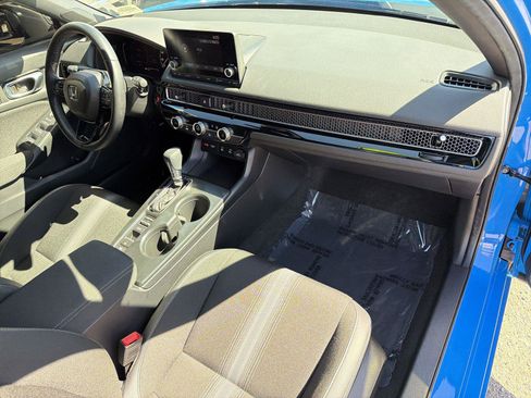 Used 2025 Honda Civic Sport image 26