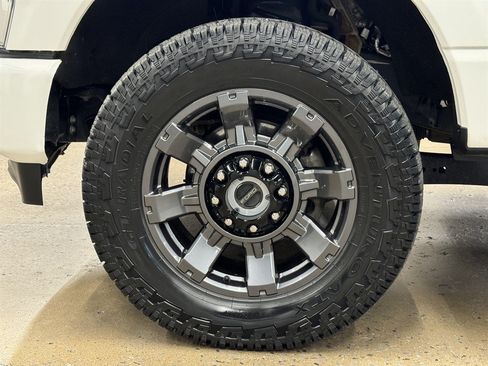 Used 2024 Ford F250 Lariat w/ Lariat Ultimate Package AWD/4WD image 6
