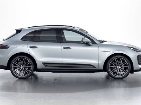 Certified 2026 Porsche Macan AWD/4WD image 6