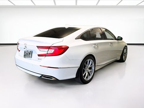 Used 2022 Honda Accord Touring image 4