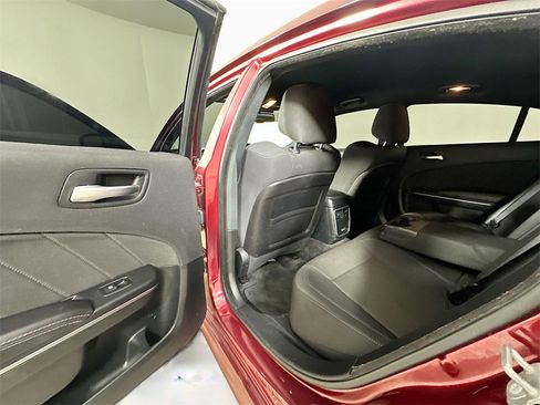Used 2018 Dodge Charger R/T Scat Pack image 14