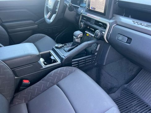 Used 2025 Toyota Tacoma SR5 w/ SR5 Upgrade Package image 19