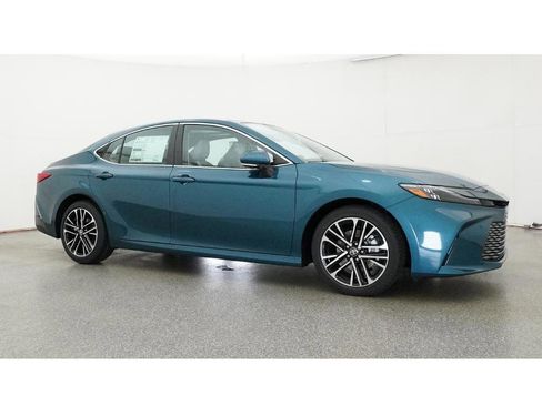 New 2026 Toyota Camry XLE image 28