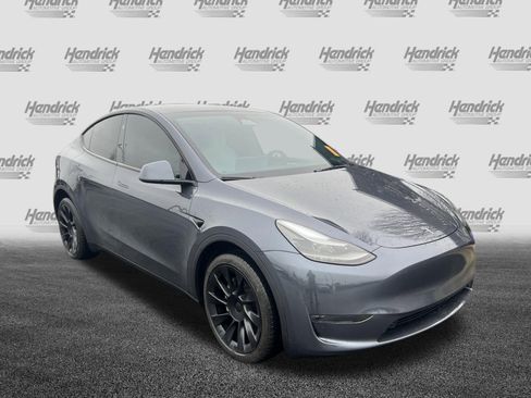 Used 2023 Tesla Model Y Long Range image 2