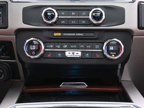 Used 2022 Ford F350 King Ranch w/ King Ranch Ultimate Package AWD/4WD image 38