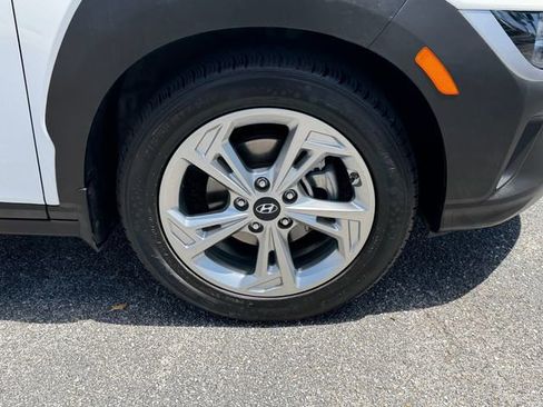 Used 2023 Hyundai Kona SEL w/ Convenience Package FWD image 9