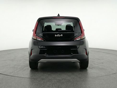 Used 2025 Kia Soul LX w/ LX Technology Package image 7