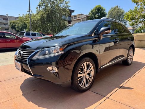 Used 2013 Lexus RX 350 FWD w/ Navigation Pkg image 2