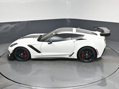 Used 2019 Chevrolet Corvette ZR1 RWD image 14