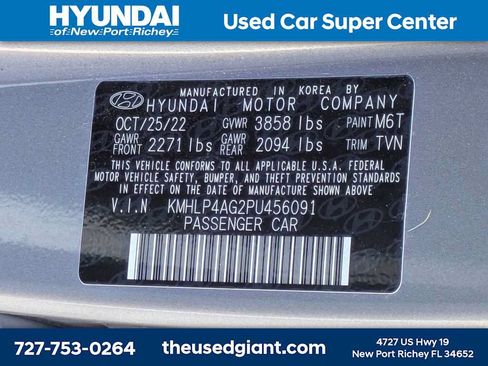 Used 2023 Hyundai Elantra Limited w/ Preferred Accessory Package FWD image 38