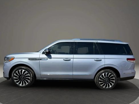 Used 2023 Lincoln Navigator Black Label AWD/4WD image 8