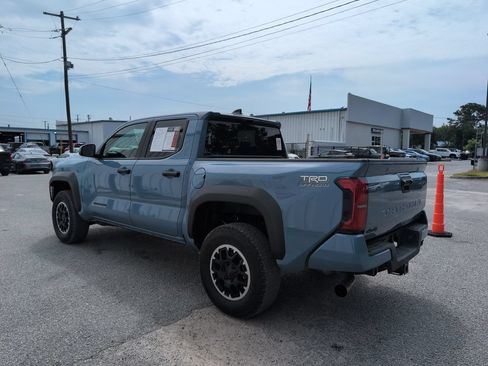 Used 2026 Toyota Tacoma TRD Sport AWD/4WD image 6