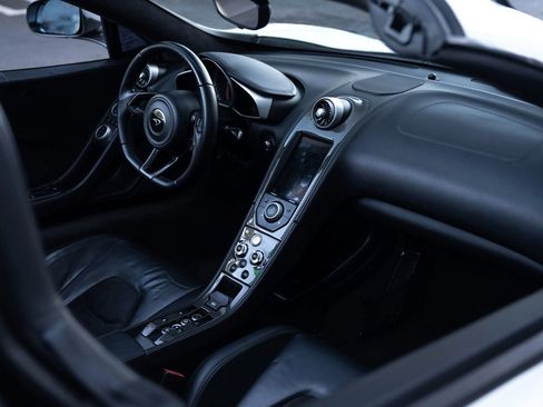 Used 2013 McLaren MP4-12C Spider RWD image 21