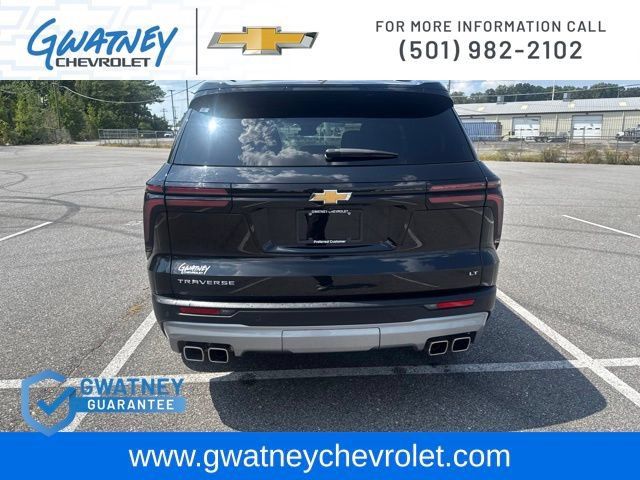 Used 2024 Chevrolet Traverse LT FWD image 6