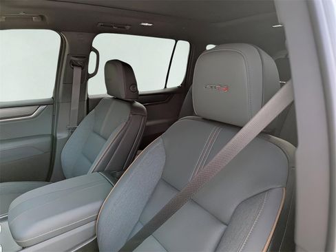 New 2026 GMC Acadia AT4 w/ Super Cruise Package image 9